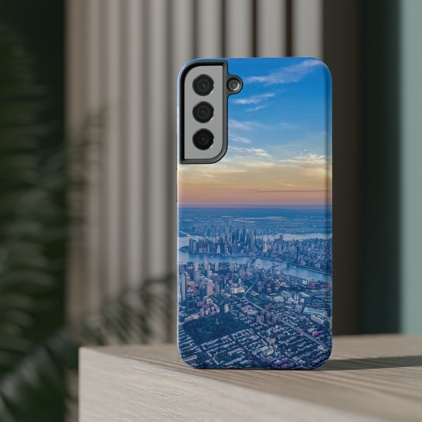 NYC : Impact-Resistant Case