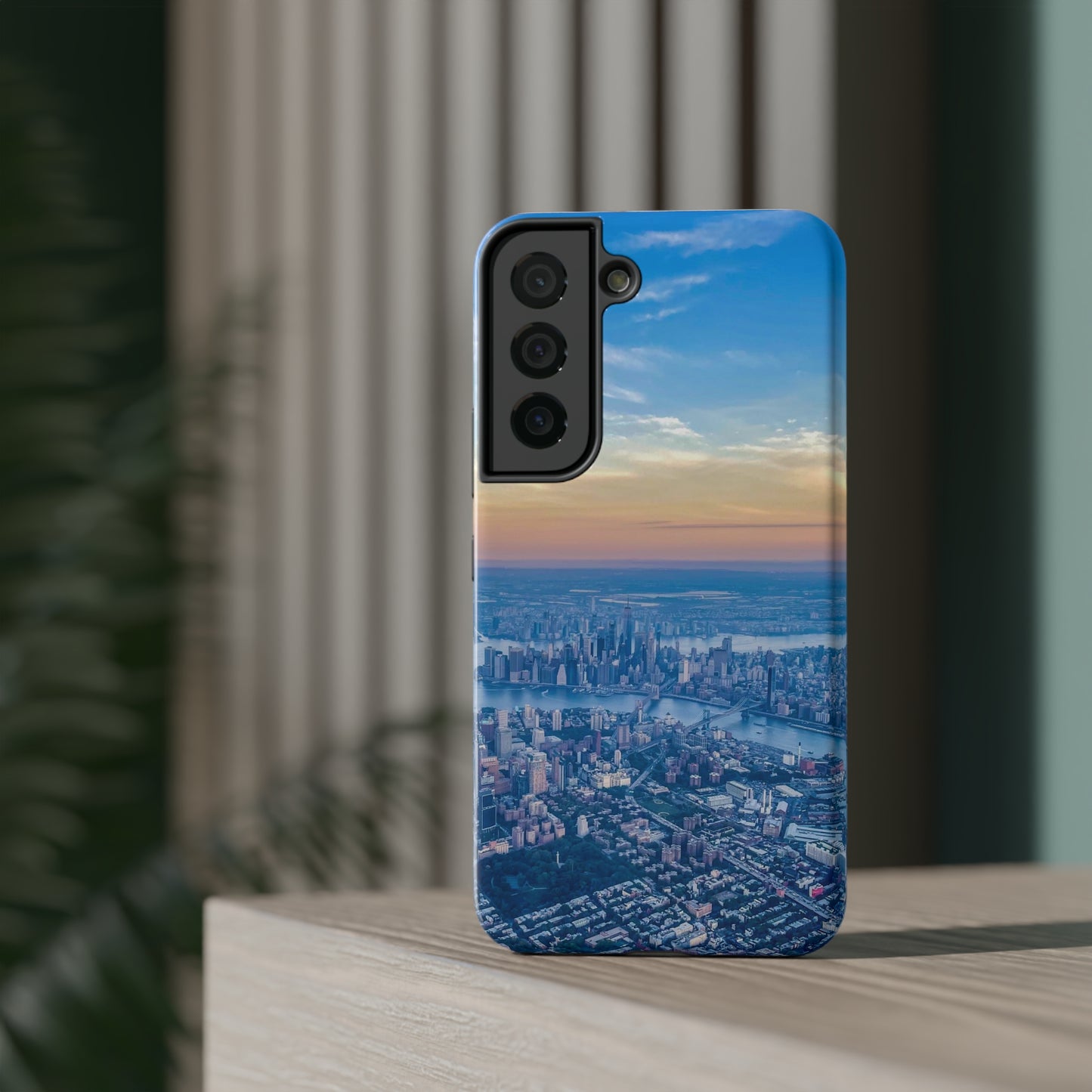 NYC : Impact-Resistant Case