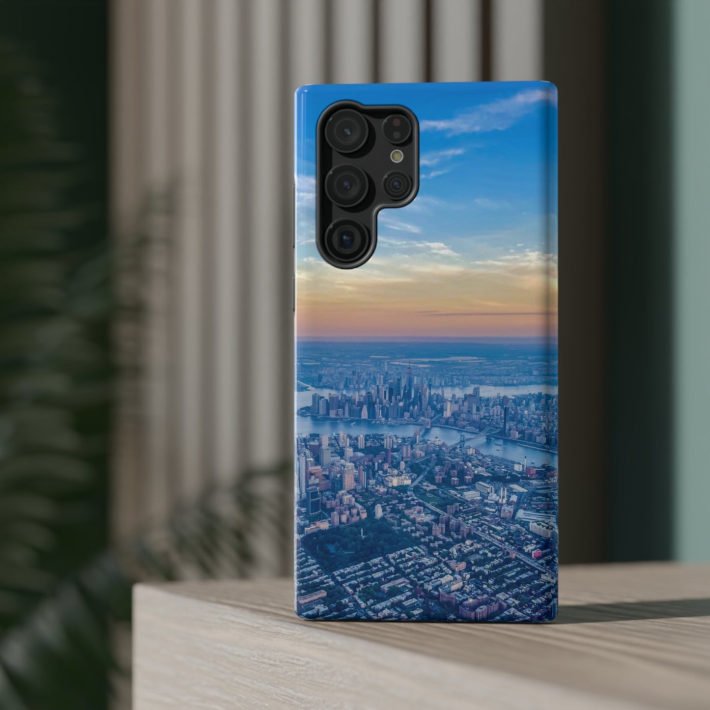 NYC : Impact-Resistant Case